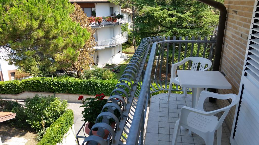 Hotel Acapulco Линьяно-Саббьядоро Экстерьер фото